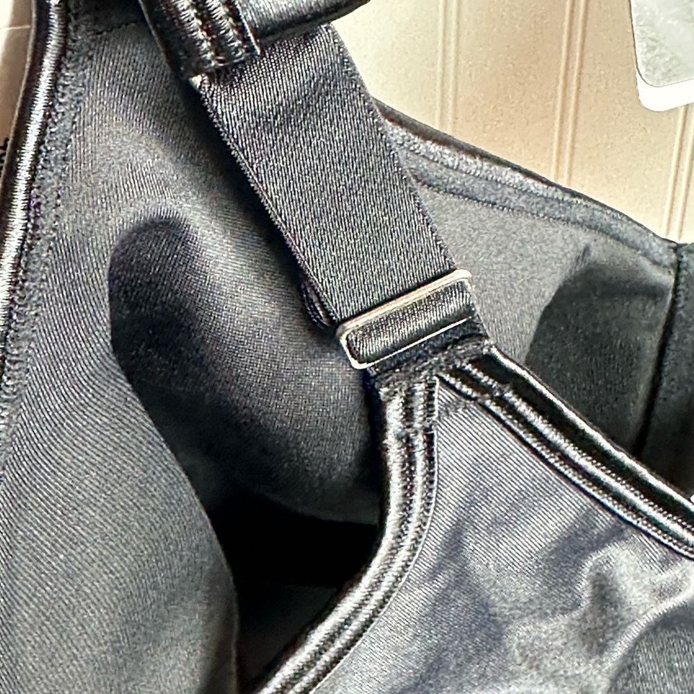Playtex Black Full Coverage Bra with Wide Straps - Picture 4 of 10